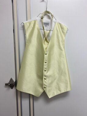 Larr Brio Pale Yellow Satin Vest with Tie